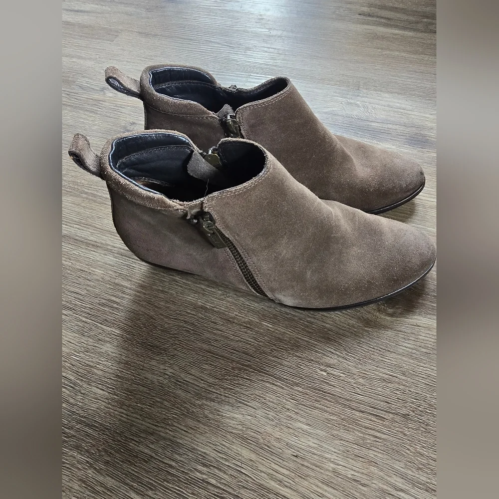 Paul Green Jilian Suede Ankle Boots